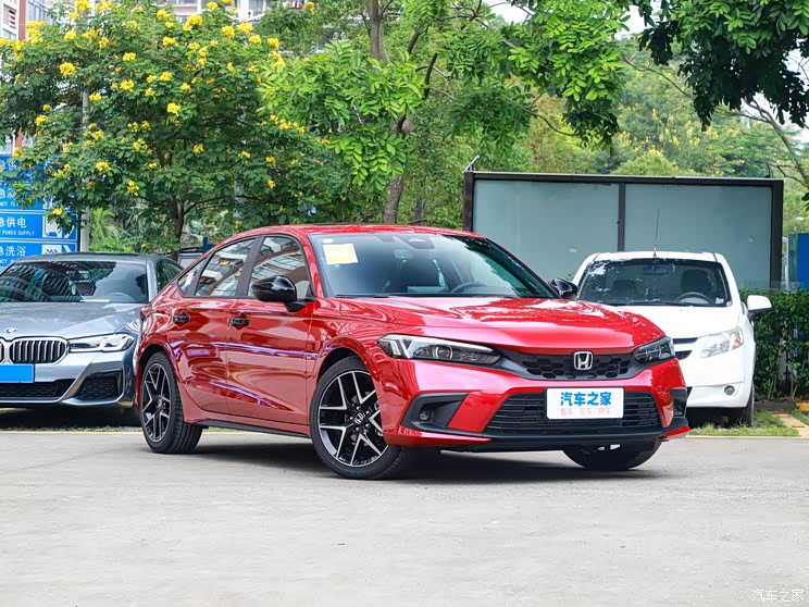 【图】更加精致运动 新东风本田思域两厢到店_汽车之家