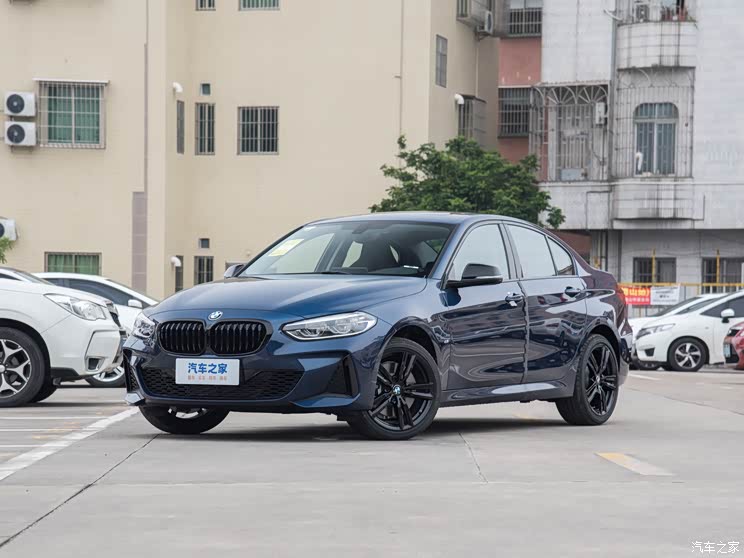 宝马1系2023款 125i m运动曜夜版