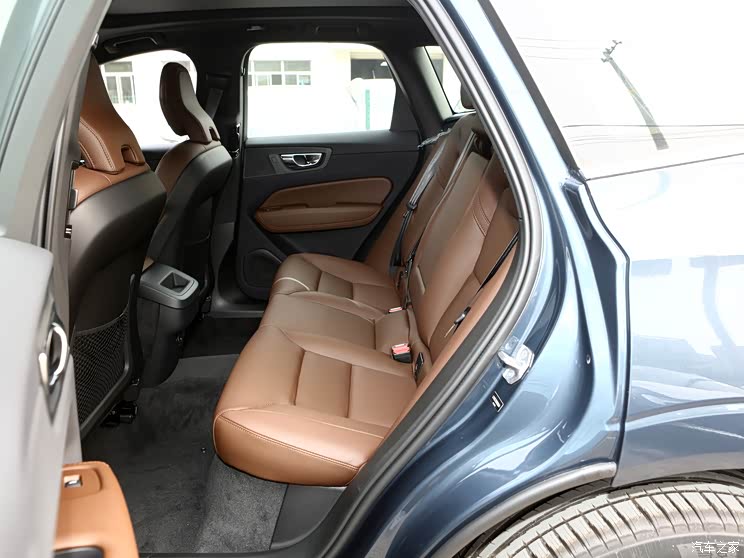 沃尔沃亚太 沃尔沃xc60 2023款 b5 四驱智逸豪华版