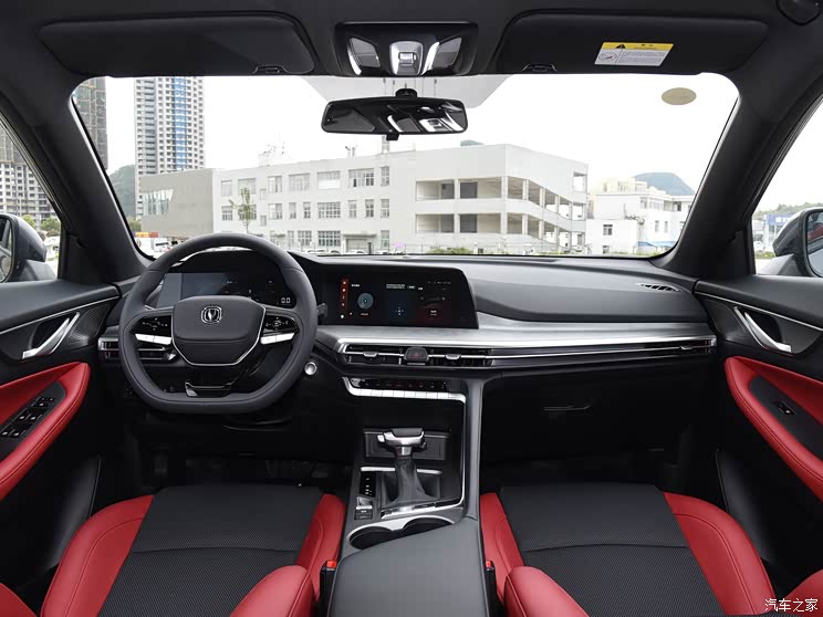 长安汽车 长安cs35plus 2023款 畅享版 1.4t dct豪华型