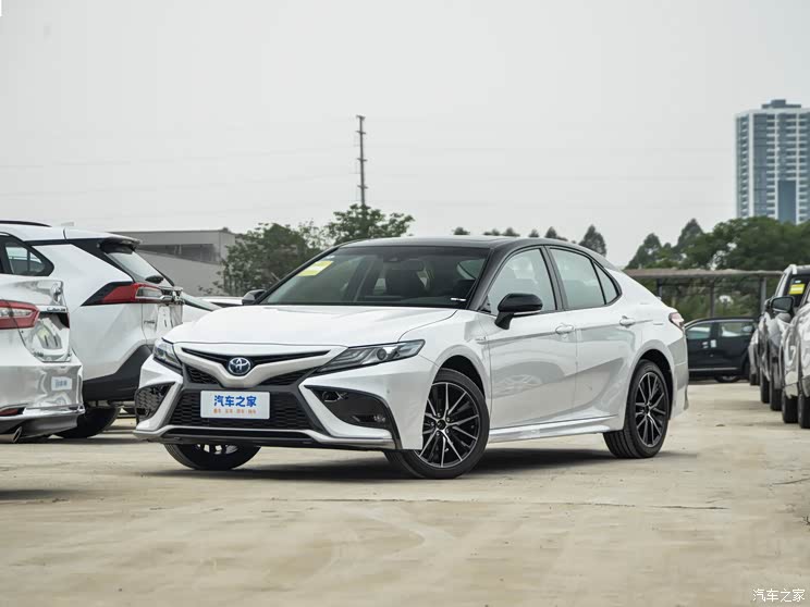 广汽丰田 凯美瑞 2023款 双擎 2.5hs 锋尚版