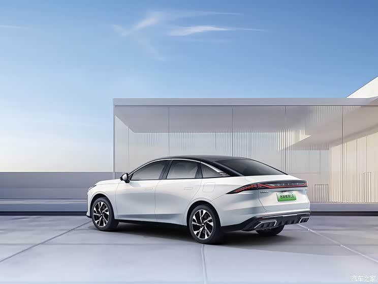 吉利汽车 银河L6 2023款 1.5T 高配版 吉利汽车 银河L6 2023款 1.5T 高配版