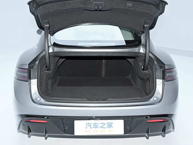 智界汽车 智界S7 2023款 Max RS 四驱旗舰版 智界汽车 智界S7 2023款 Max RS 四驱旗舰版