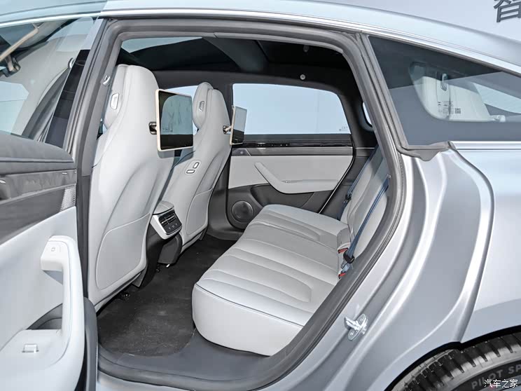 智界汽车 智界S7 2023款 Max RS 四驱旗舰版 智界汽车 智界S7 2023款 Max RS 四驱旗舰版