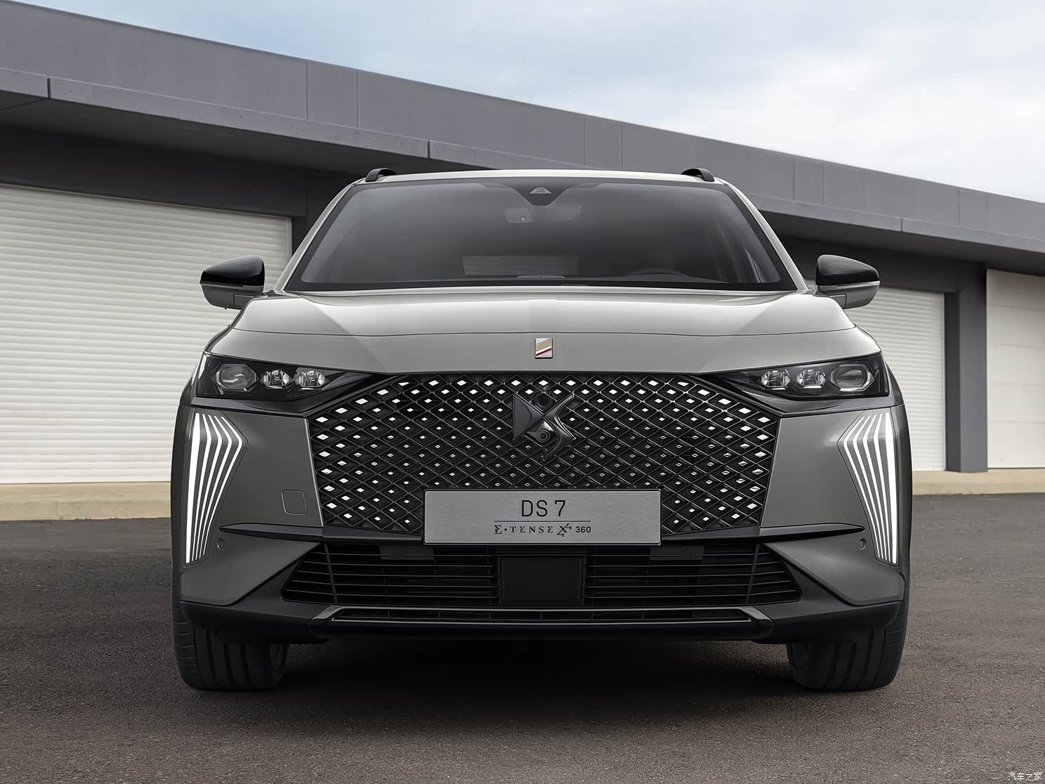 ds(进口) ds 7新能源(海外) 2023款 crossback e-tense 4x4