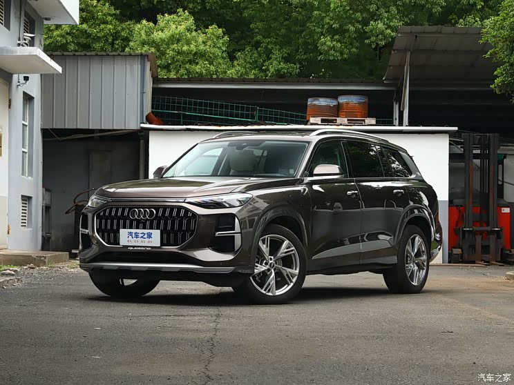 奥迪q62023款 50 tfsi quattro 行云型 羽林套装