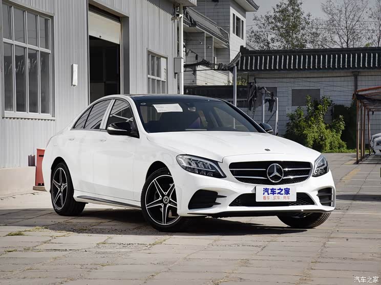 奔驰c级2019款 c 260 运动版 4matic