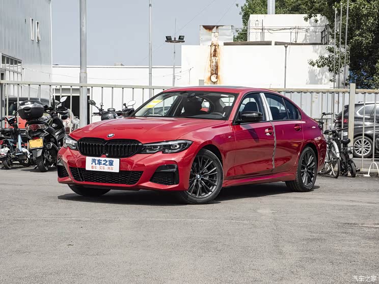 宝马3系2022款 改款 325i m运动曜夜套装