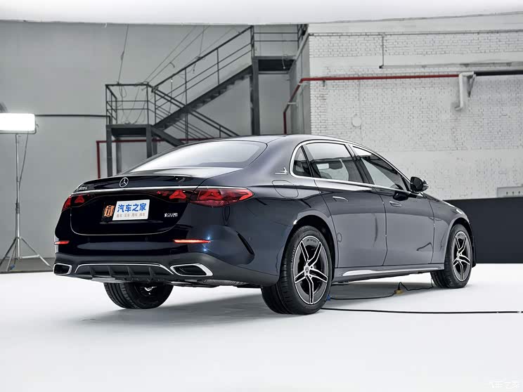 北京奔驰 奔驰e级 2024款 e 300 l 运动型