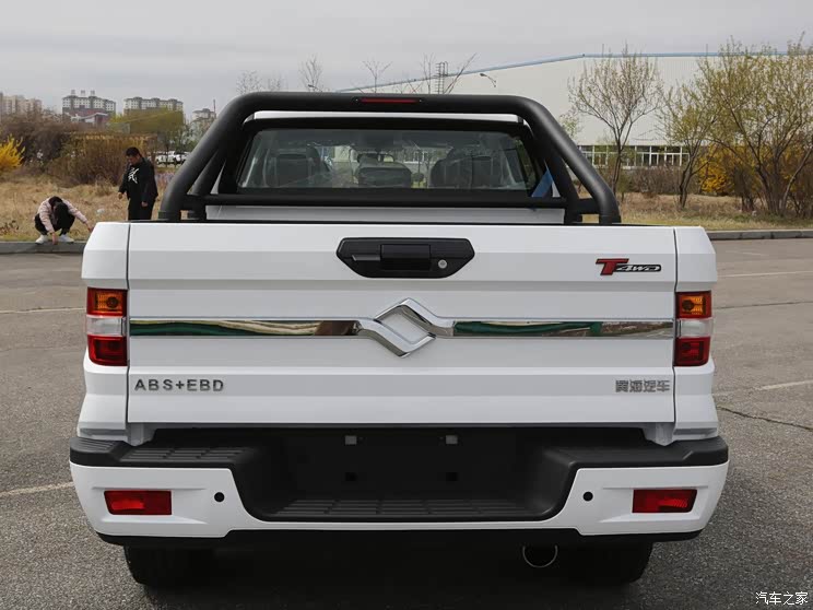 曙光汽车 黄海n7 2019款 2.4t汽油手动四驱运动版4k22d4t