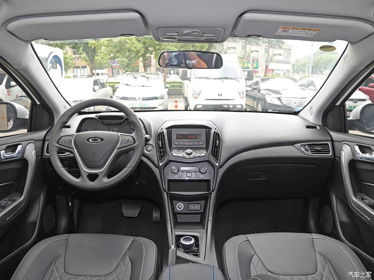 高仿奇瑞艾瑞泽5国金骏行到店