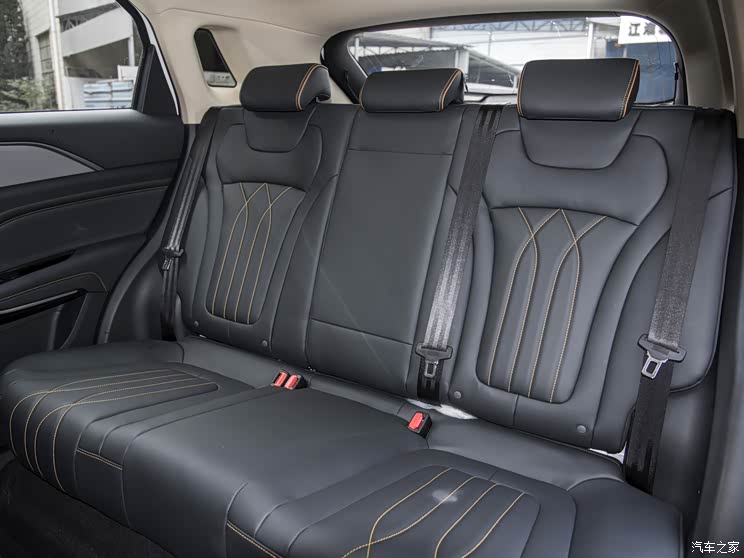 一汽奔腾 奔腾t77 2022款 基本型