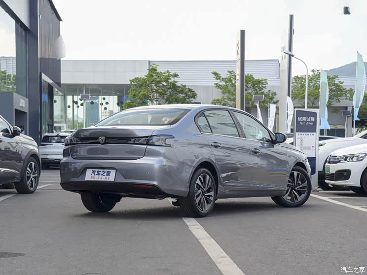 东风标致 标致408 2022款 1.6T 追光版 东风标致 标致408 2022款 1.6T 追光版