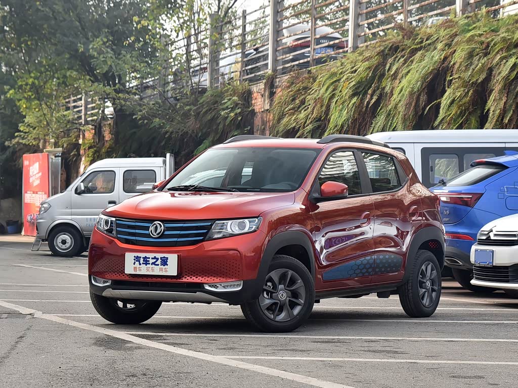 定位纯电动小型suv 东风风光e1实车到店