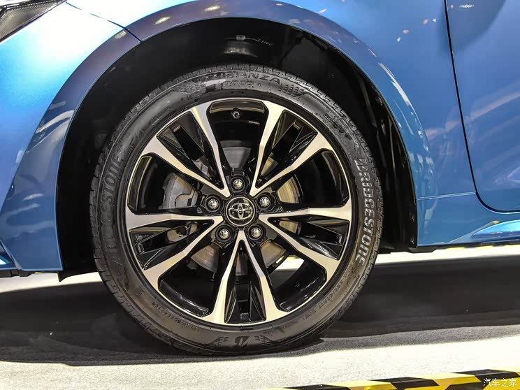 广汽丰田 雷凌 2019款 双擎 基本型