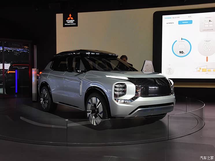 三菱(進(jìn)口) Engelberg Tourer 2019款 Concept