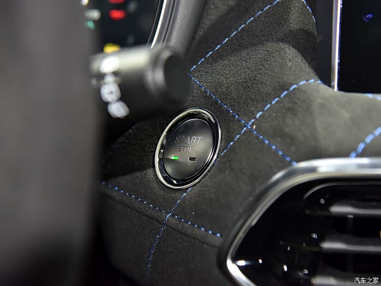 上汽集團(tuán) 名爵HS 2020款 30T 95周年賽道版 上汽集團(tuán) 名爵HS 2020款 30T 95周年賽道版