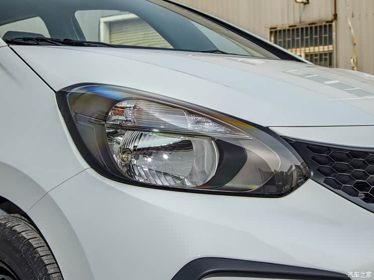 货真价实全新广汽本田飞度大灯测试
