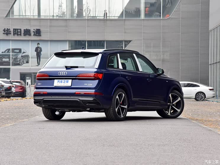 有望于7月上市 新款奥迪q7实车现身国内