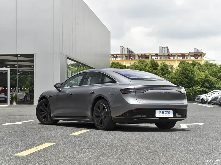 LUXEED 智界 智界S7 2024款 Max 后驱长航智驾版 LUXEED 智界 智界S7 2024款 Max 后驱长航智驾版