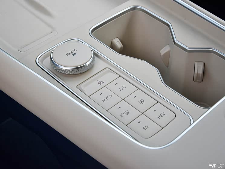 奇瑞汽车 风云T9 2024款 120 长续航版旗舰型 7座 奇瑞汽车 风云T9 2024款 120 长续航版旗舰型 7座