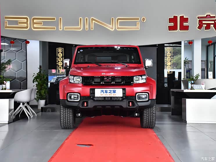 越野升级 北京bj40刀锋英雄版今晚上市