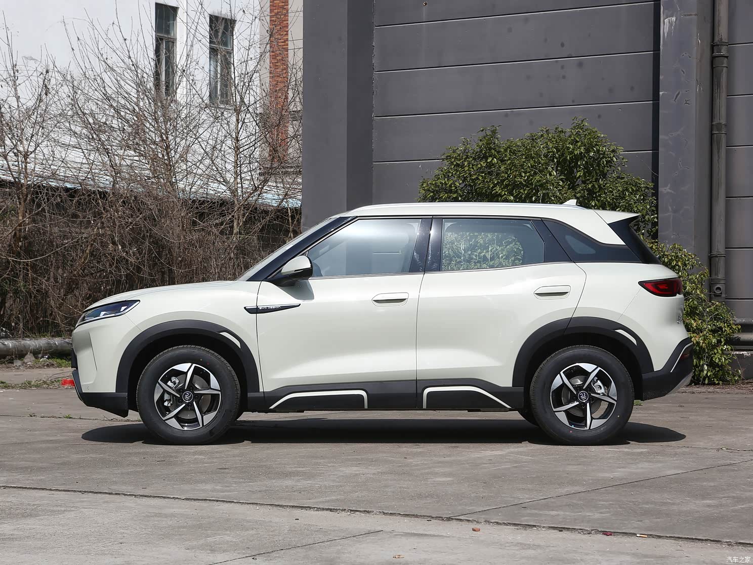 68万起!比亚迪元up