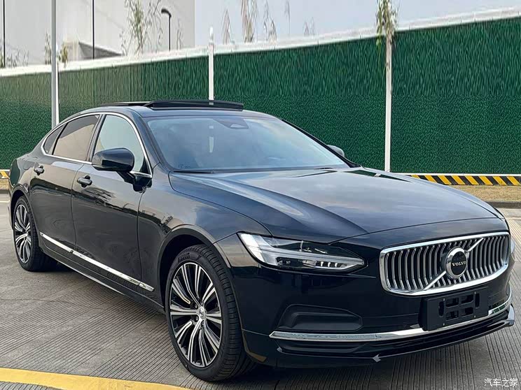 沃尔沃亚太 沃尔沃S90 2025款 B5 智雅豪华版 沃尔沃亚太 沃尔沃S90 2025款 B5 智雅豪华版