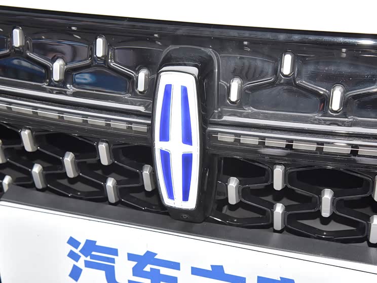 长安林肯 林肯Z 2024款 混动 两驱尊耀版