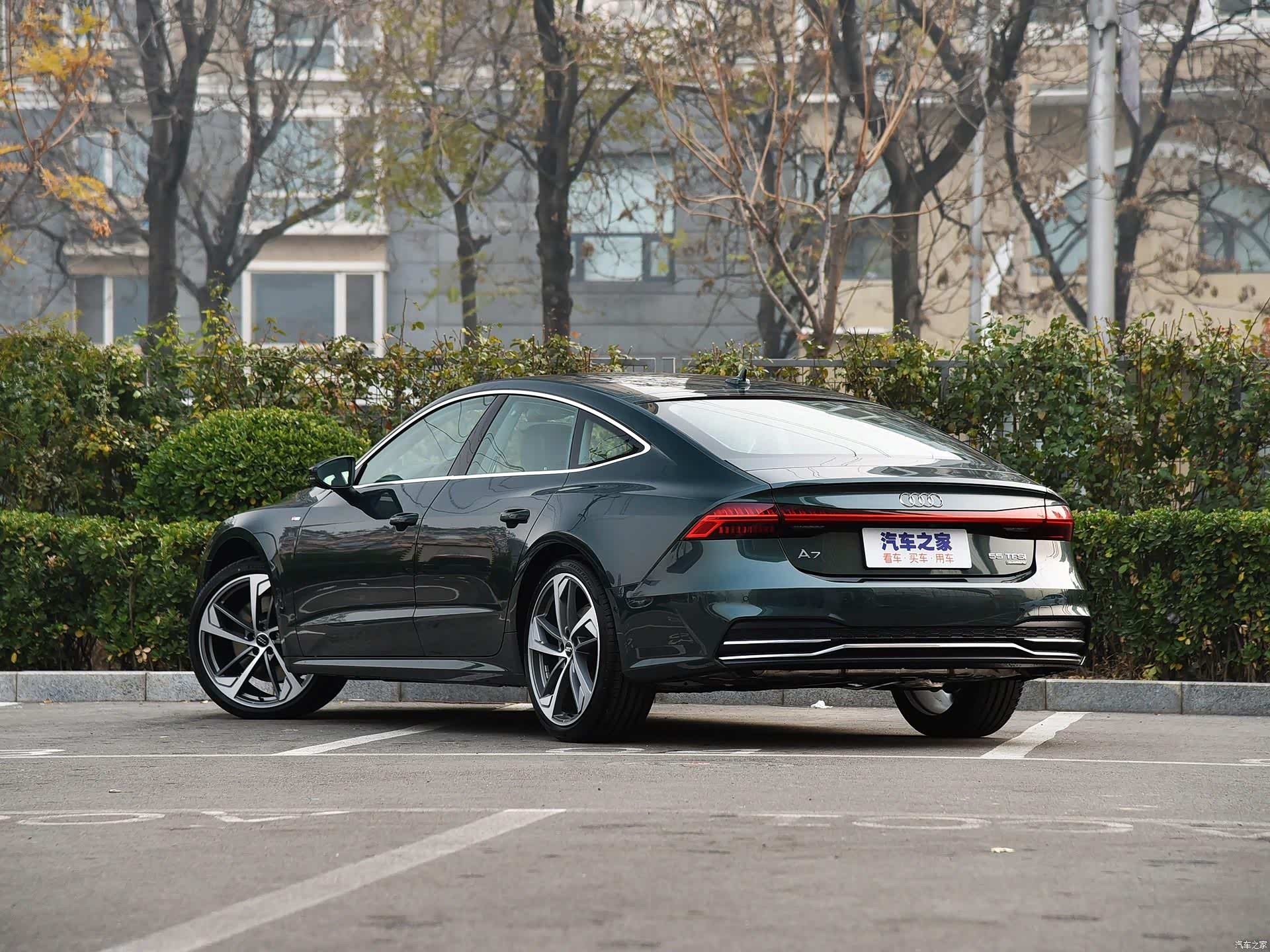 2019款 奥迪a7 55 tfsi quattro 竞技版 直降4.30万