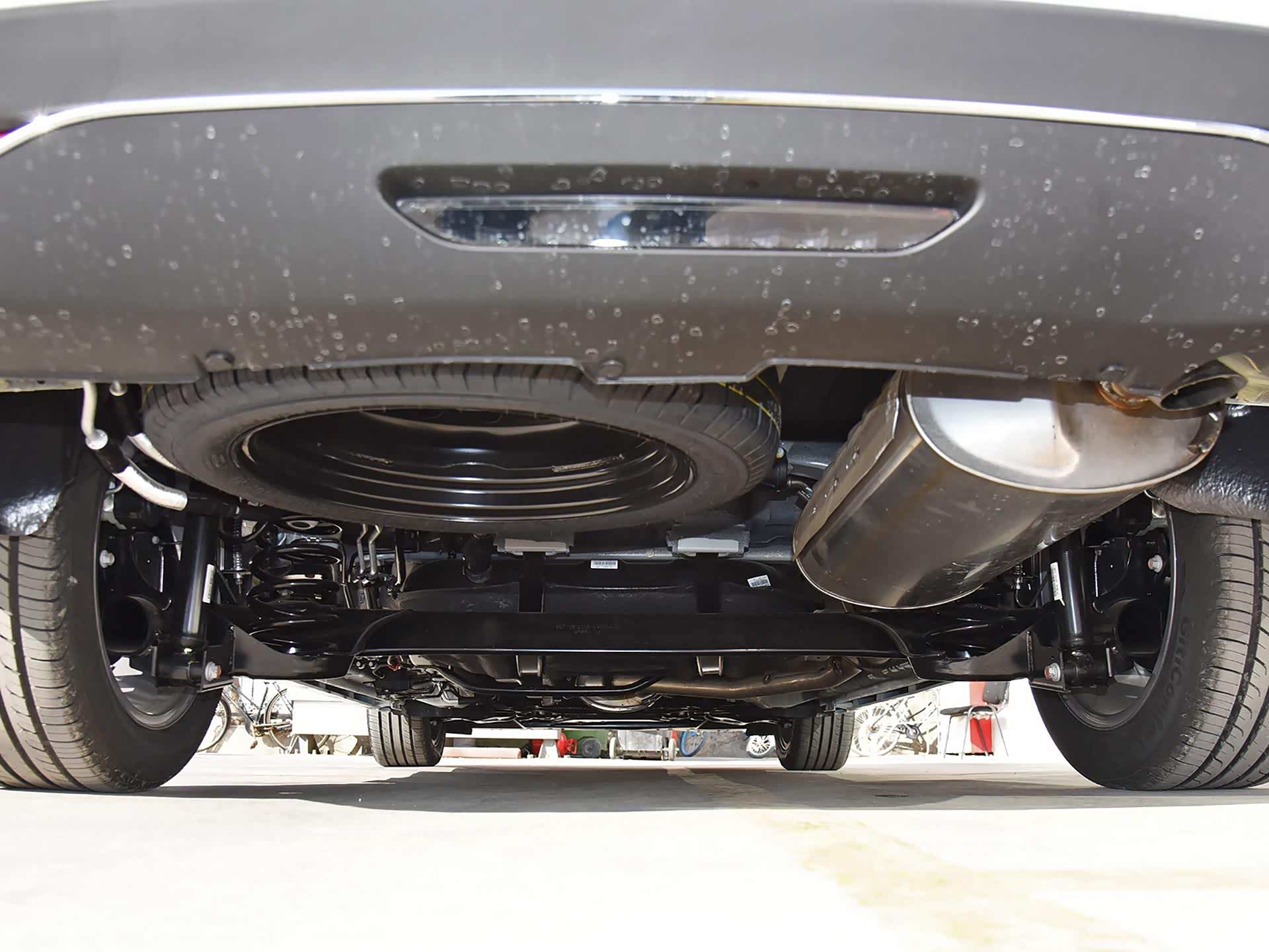 与此同时,优秀的nvh(噪声,振动与声振粗糙度)和底盘调教,使宋max得到