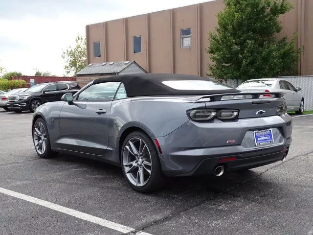 2020款雪佛兰科迈罗,美式肌肉跑车 敞篷=真香,回头率高