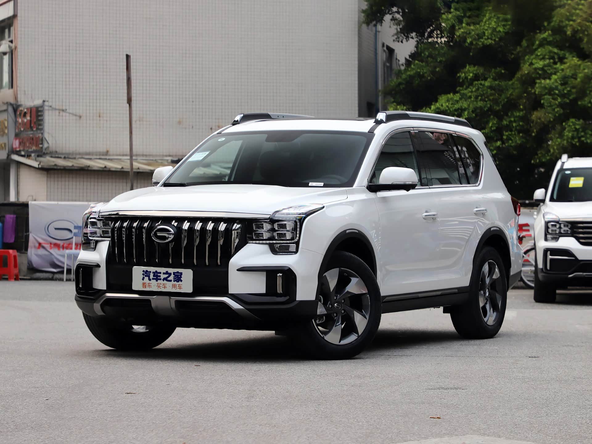 传祺gs8 佛山地区最高优惠0.5万,购车还赠送3888元礼包