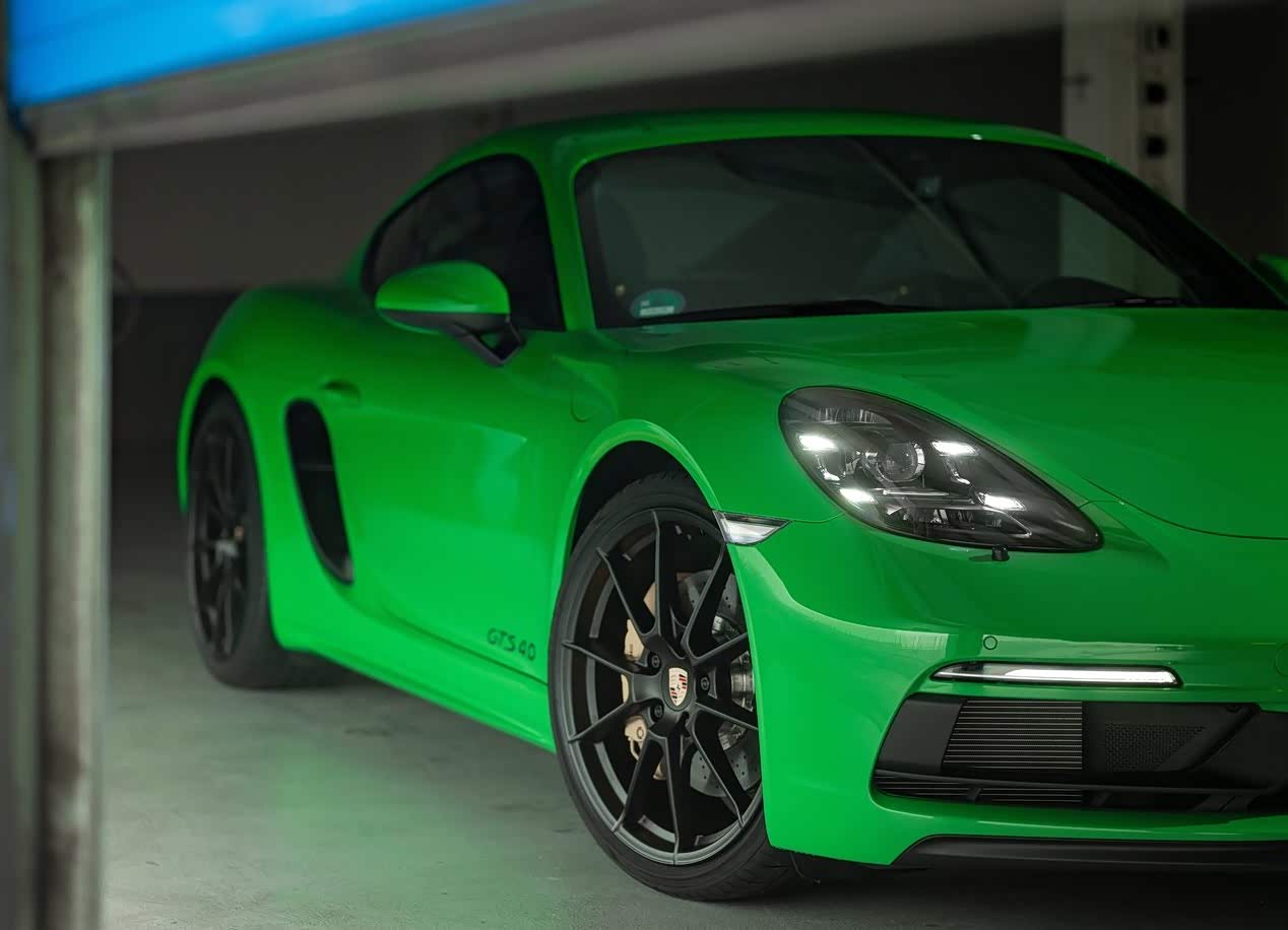 买这款保时捷的人不为撩妹和装x,是真的喜欢车