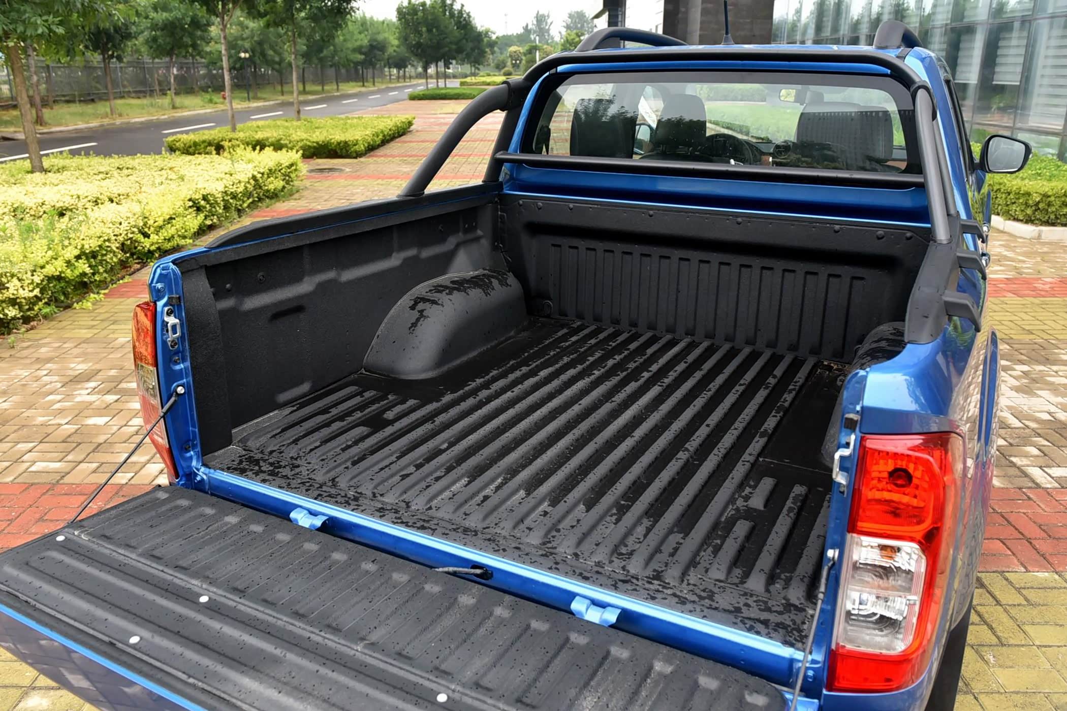 谁是真正的带货一哥郑州日产锐骐6对比江铃域虎7