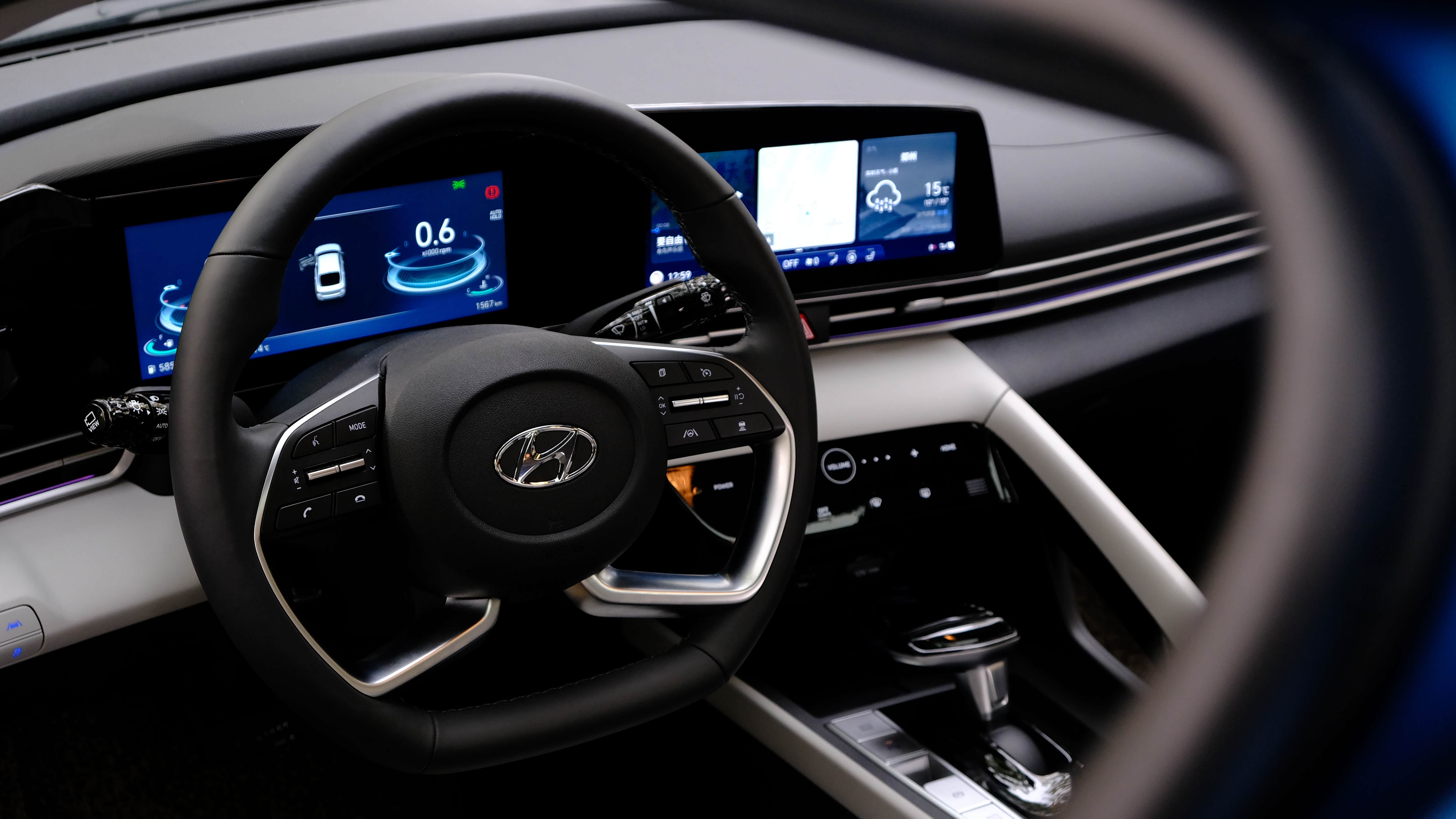 第七代伊兰特志在重回巅峰,靠颜值,智能还是其它?