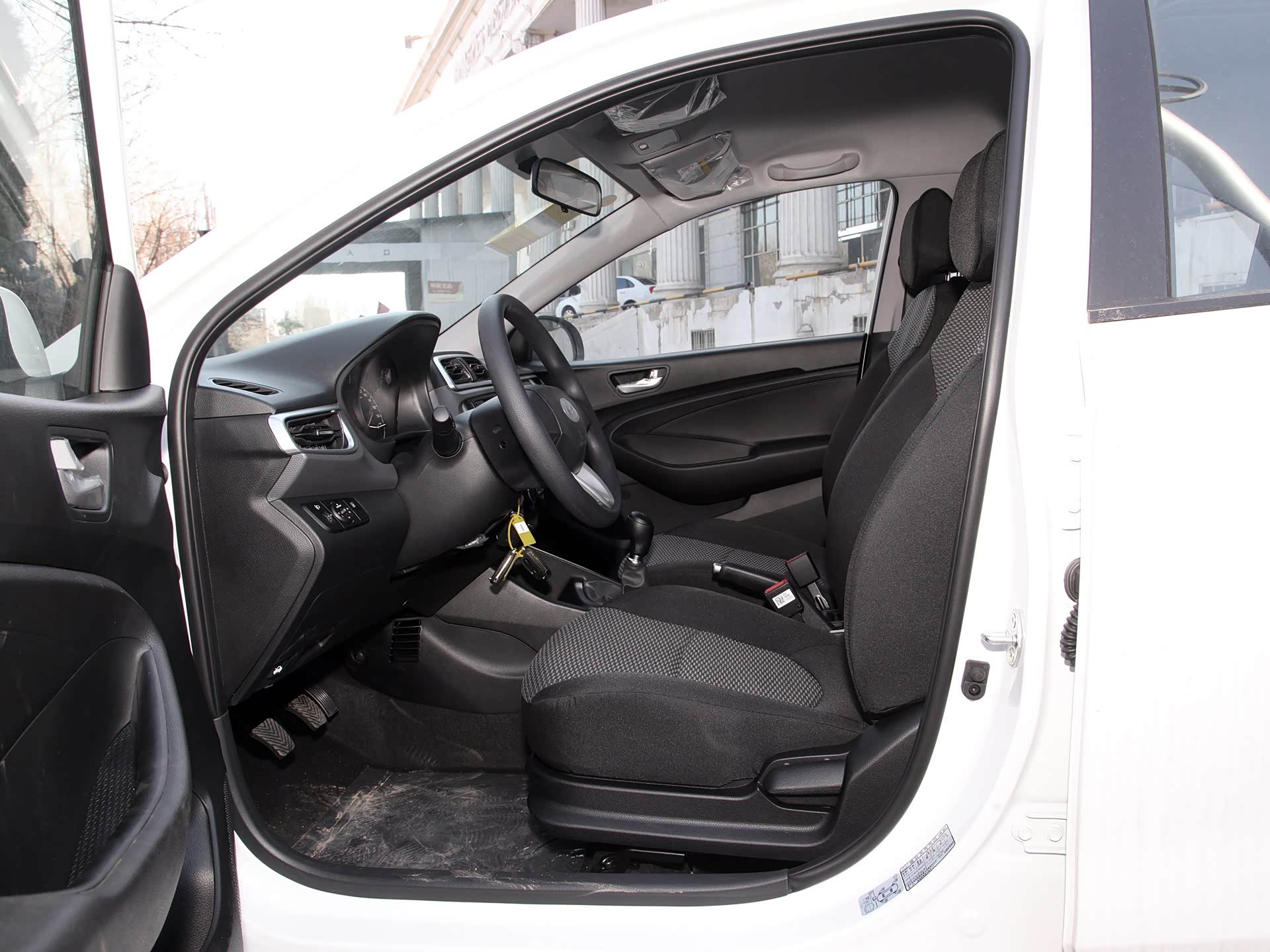 2020款现代瑞纳目前店内有现车,不过暂无价钱优惠