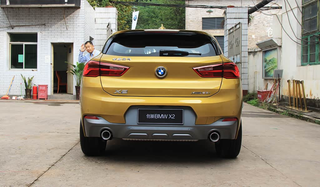 没错,就是个喜欢玩的孩子,试驾华晨宝马x2