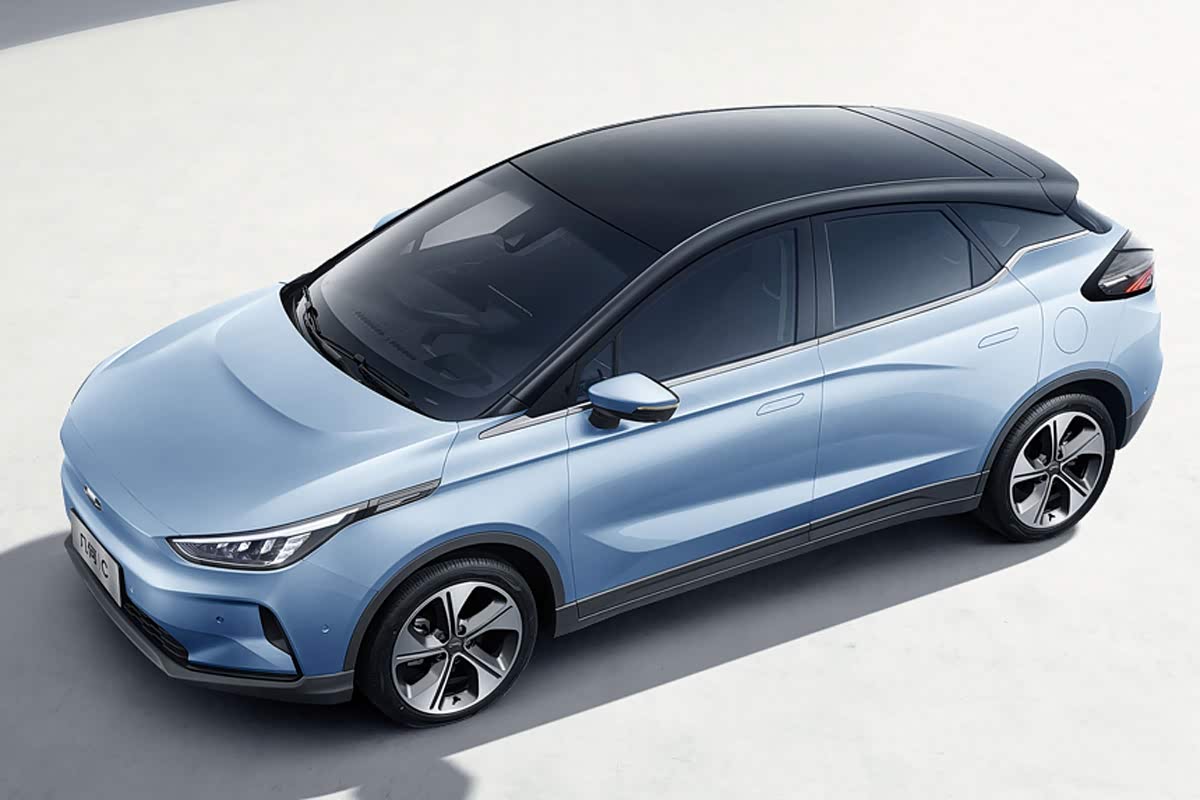 编辑点评: 对于吉利汽车而言,几何系列车型是其向着新能源汽车高端化