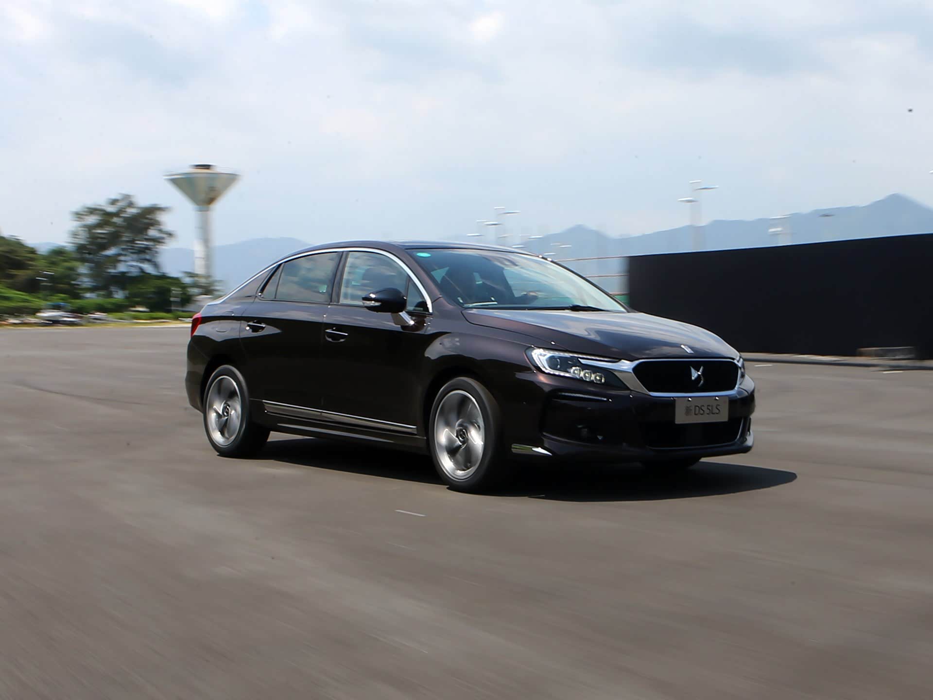 5ls气质十足,充满法系浪漫色彩,动力表现出色_车家号_发现车生活_汽车