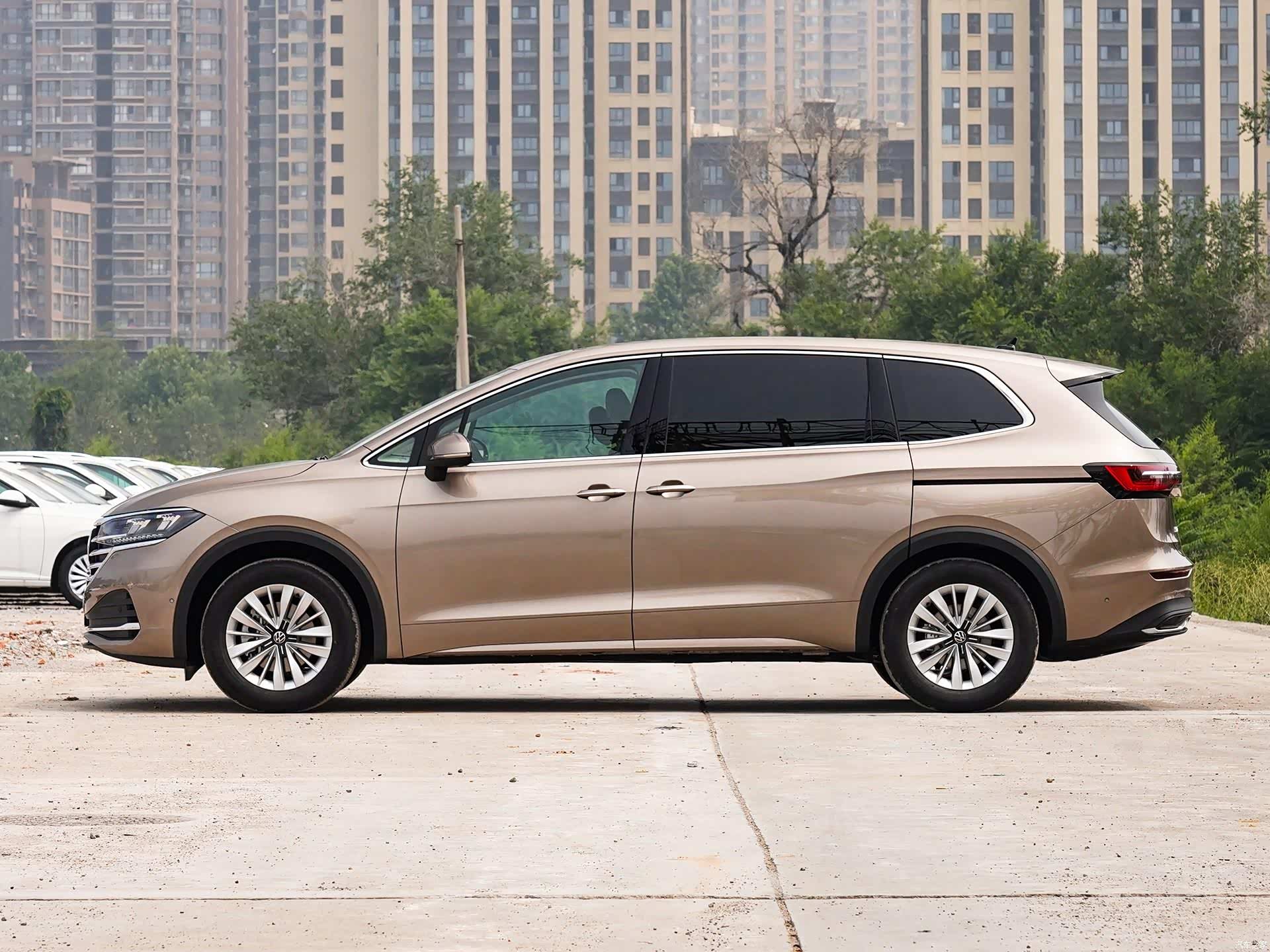 宜商宜家的30万元大尺寸mpv 别克gl8与大众威然买谁更值?