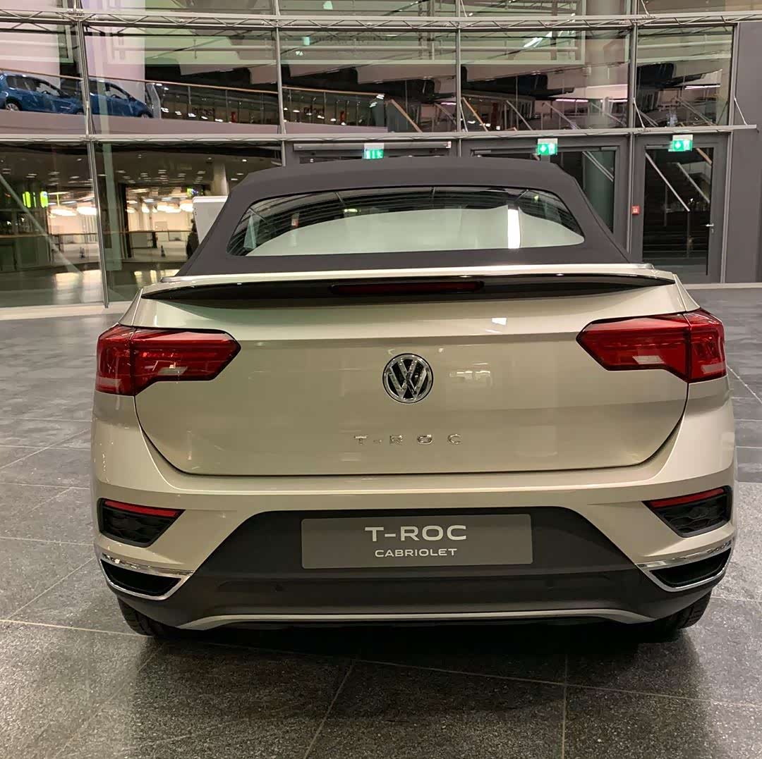 运动敞亮的双门suv 大众t-roc敞篷版海外实车