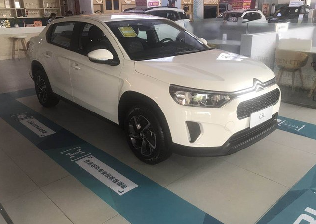 全新东风雪铁龙c3l到店轴距2655mm配上坡辅助12t油耗48l