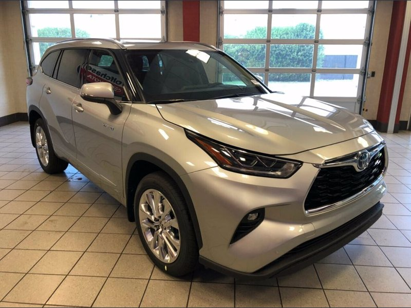 全新丰田汉兰达,银色涂装显大气,内饰更年轻