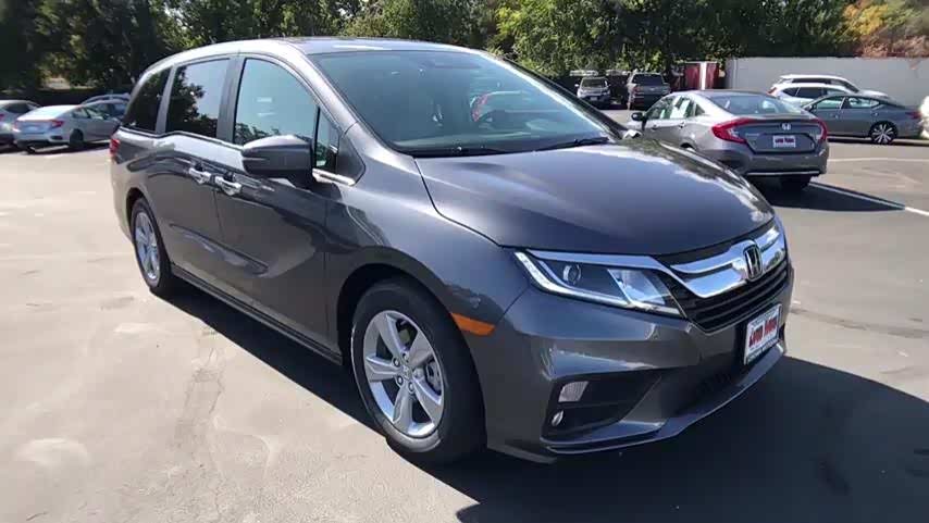 新买的2020款本田奥德赛,打开车门坐进驾驶室,才知道买值了