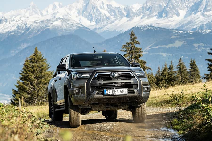 外观动力多方位升级2021款丰田海拉克斯官方实拍图