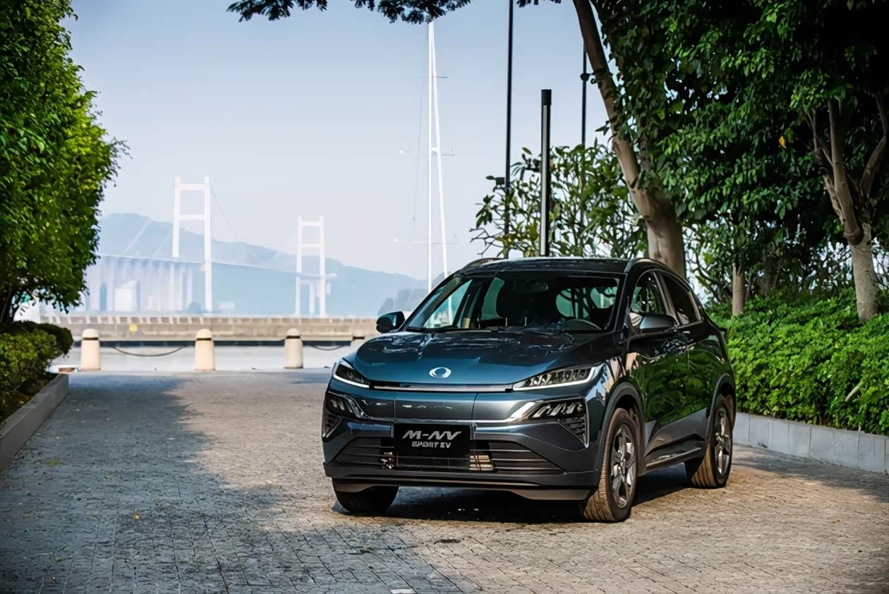 东风本田m-nv下线 售价14.98-15.98万元