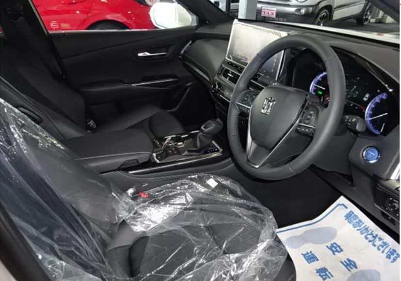 新丰田皇冠rs运动版实拍 动力搭载2.5l混动系统