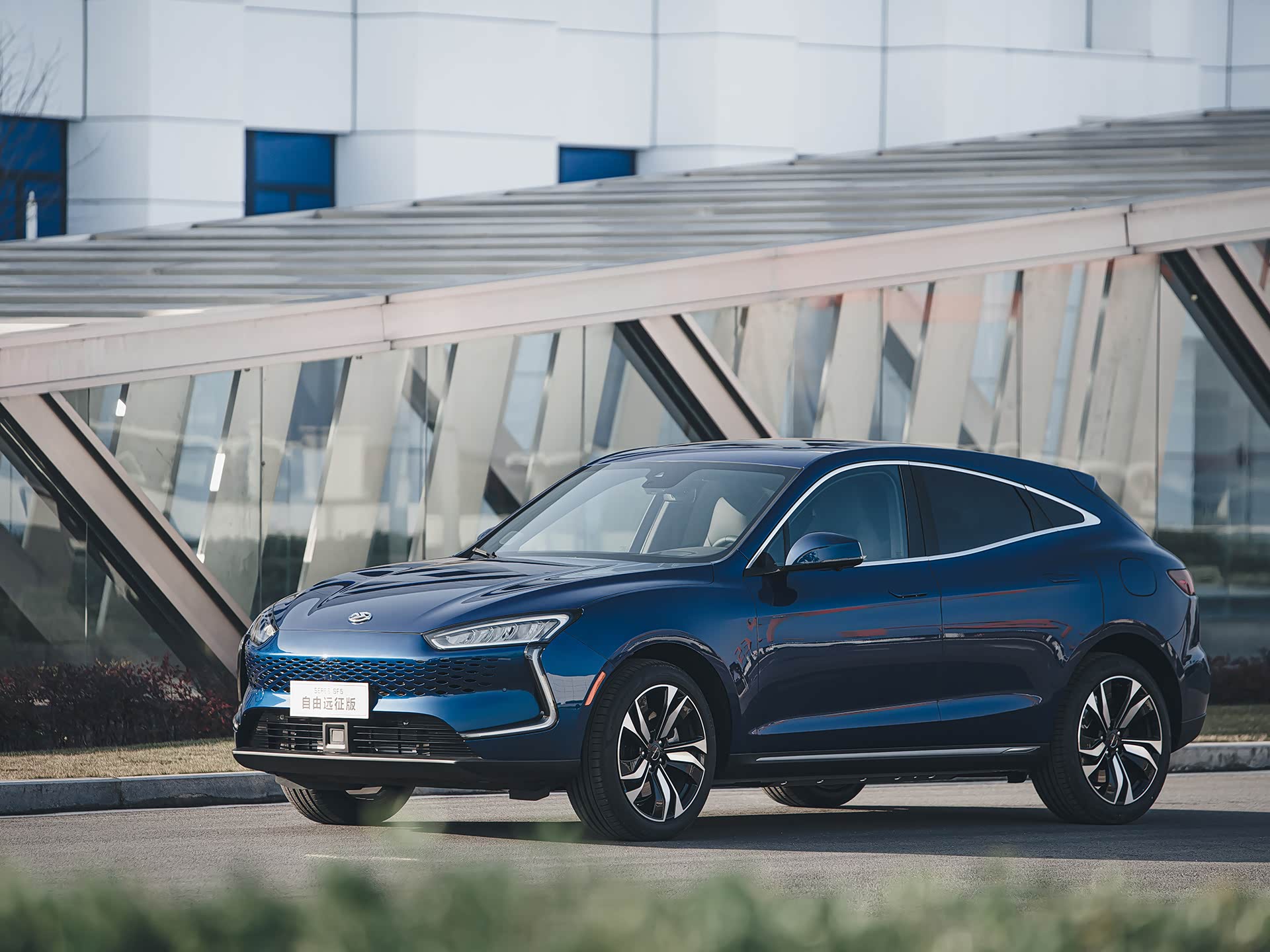 赛力斯sf5自由远征版宣称续航破千!_车家号_发现车生活_汽车之家