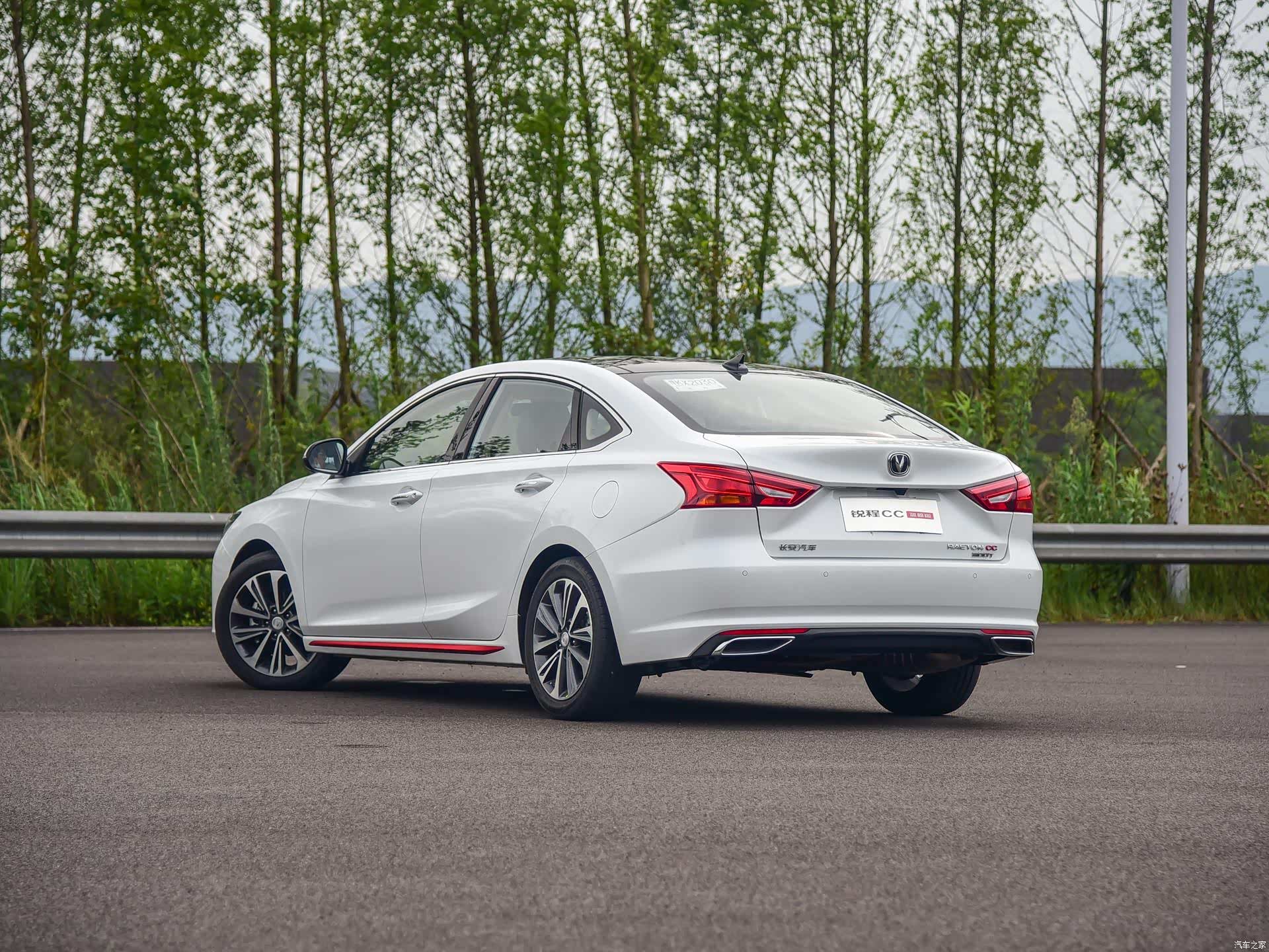 想买台中型车?这款车一定要看